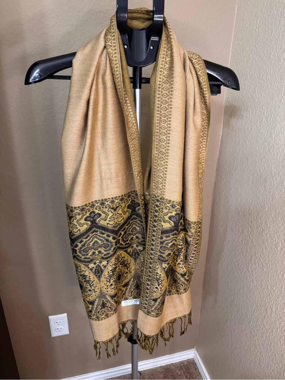 100% Pashmina Black and Gold Paisley Woven Scarf